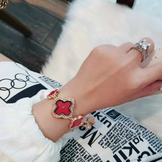 ĐỒNG HỒ LẮC VAN CLEEF HOA XINH