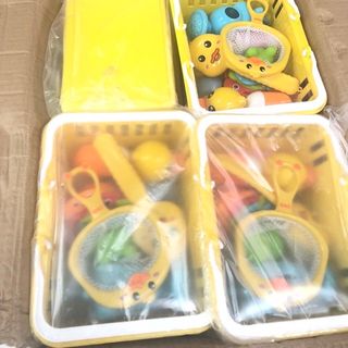 Bộ đồ chơi tắm 12 món cho bé