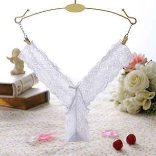 Đồ lót sexy lọt khe chữ y thoáng khí quần lót nữ ren họa tiết hoa 3 màu đỏ đen trắng quyến rũ BIKI HOUSE T302 - HCM