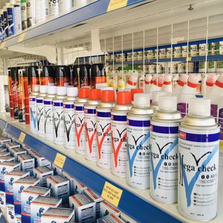 Chai tẩy rửa Mega check Cleaner (1+3 – hộp có màu xanh) 450ml