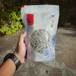 Cá cơm khô nguyên con Hải Châu size nhỏ (2-4cm) A1 250g.