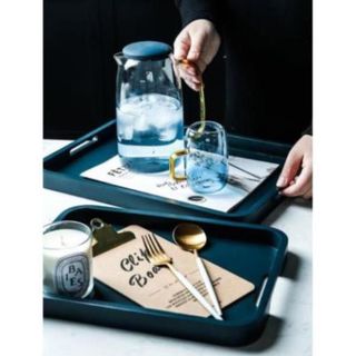 Khay gỗ, Khay gỗ đựng ấm chén phủ sơn xanh