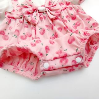 Body quả đỏ phối nơ ngực xinh xắn cho bé yêu