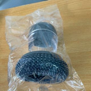Cọ xoong nồi có tay cầm.
