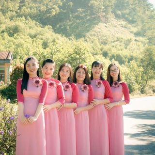 Hoa cài áo handmade cao cấp nâng cao giá trị trang phục bạn mặc