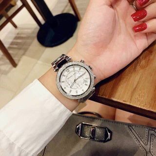 ĐỒNG HỒ MICHAEL KORS SlLVER CAO CẤP