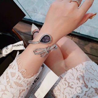 ĐỒNG HỒ TRANG SỨC THỜl TRANG SIÊU CẤP