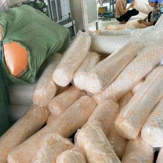 GỐI ÔM CAO SU NON