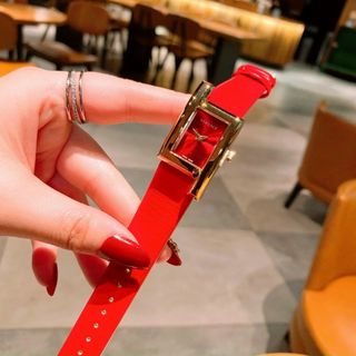 ĐỒNG HỒ VERRSACE DÂY DA NỮ HOT HOT