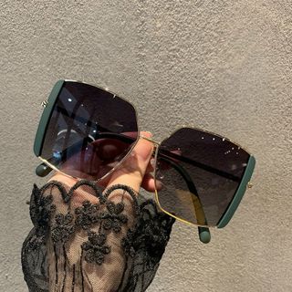 Kính thời trang