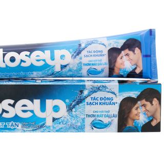 Kem đánh răng Closeup tinh thể băng tuyết 180g