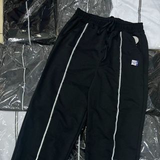 Quần jogger bo gấu viền dạ quang