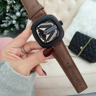 ĐỒNG HỒ SEVEN FRIDAY DA NÂU TRUNG CẤP