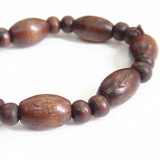 Chuỗi gỗ đeo tay đẹp rẻ