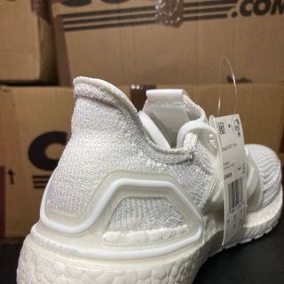 Giày Ultra Boost 19 Trắng Hàng Mỹ