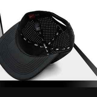 Mũ nón lưỡi trai Snapback