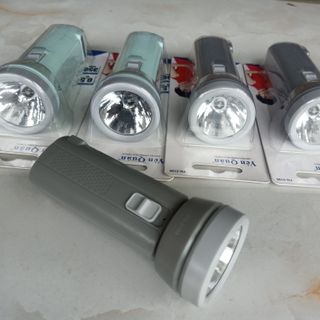 Đèn bin cầm tay nhỏ gọn