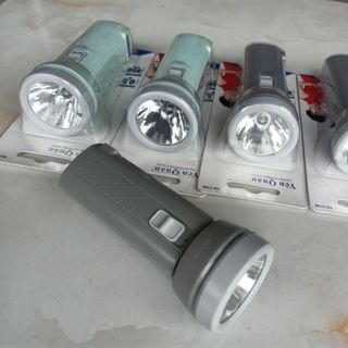Đèn bin cầm tay nhỏ gọn