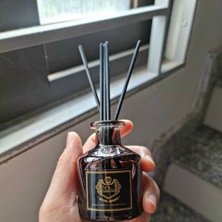 Tinh Dầu Thơm Khách Sạn Màu Đen Thơm Xịn