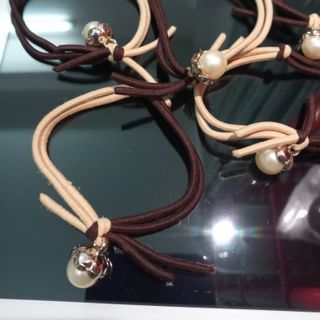 Cột tóc đẹp rẻ đủ mẫu ngẫu nhiên