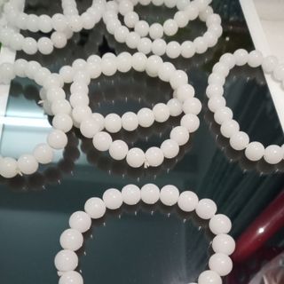 Chuỗi đá trắng đeo tay 8 ly mẫu y hình luôn