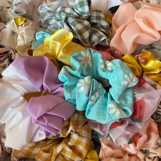 Cột tóc scrunchies