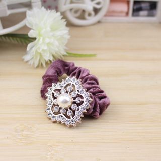 Cột tóc nhung mẫu mới nhất rất đẹp