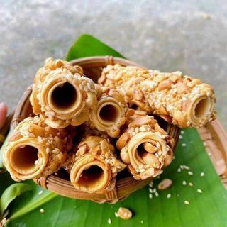 Bánh kẹp ống phủ mè đậu phộng