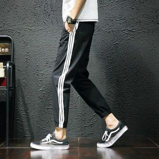 Quần kaki chạy 3 sọc form chuẩn vải không xù