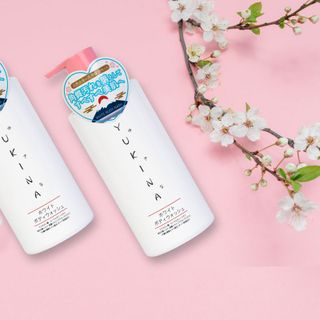 SỮA TẮM TRẮNG YUKINA 500ML