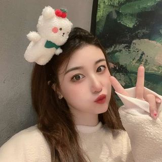 Cài tóc con gấu
