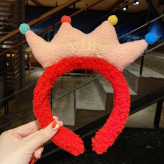 Cài tóc vương miệng