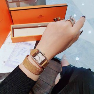 ĐỒNG HỒ HERRMES VUÔNG NỮ CAO CẤP