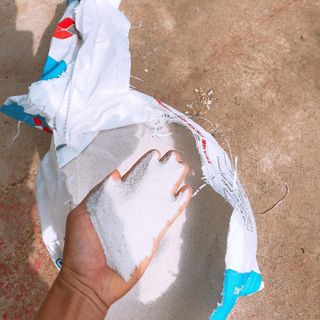 Cát trắng chuồng gà