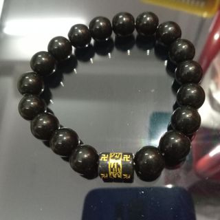 Chuỗi đeo tay phong thủy màu đen