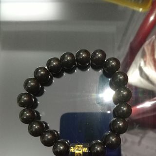 Chuỗi đeo tay phong thủy màu đen
