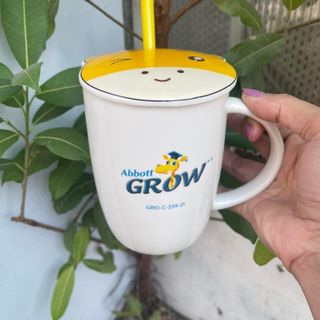 LY SỨ CÓ NẮP THẬT XINH