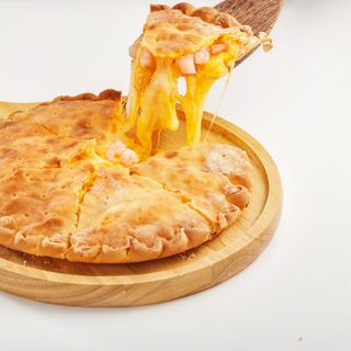 Pizza hải sản xốt trứng muối phô mai 200g