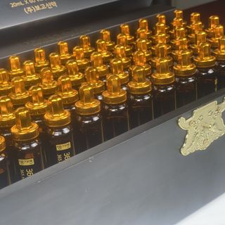 [QUÀ BIẾU] Tinh Chất Đông Trùng Hạ Thảo Royal Hàn Quốc Hộp 60 ống x20ml