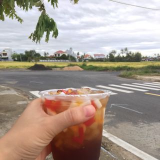 Hộp pha 6Ly Trà đào thạch trái cây hạt chia thơm ngon Queni