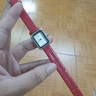 ĐỒNG HỒ THỜI TRANG DA NỮ XINH XINH SALE