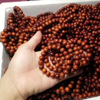 Vòng tay gỗ bách xanh giá rẻ