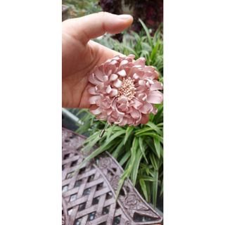 Kiểu Cài Áo Hoa Có Ghim, Hoa Cài Áo Dài