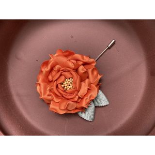 Cài áo hoa hồng leo mẫu 1 (nhiều màu)