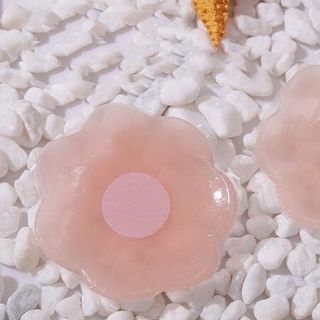 Hộp xanh dán ti dán núm ngực, dán nhũ hoa , Silicon Siêu mềm 1401 - Hình Hoa mai
