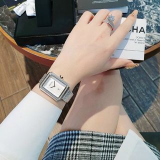 ĐỒNG HỒ THỜI TRANG NỮ CAO CẤP HOT
