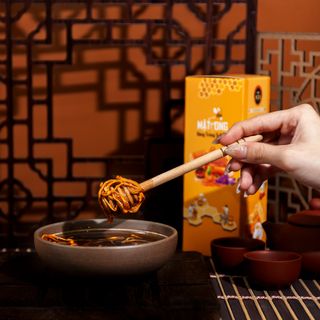 Mật Ong Đông Trùng Saffron KCV (330ml/Chai)