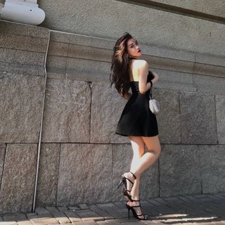 Đầm yếm Elia