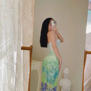 Đầm body đuôi cá dài hoa diên vĩ