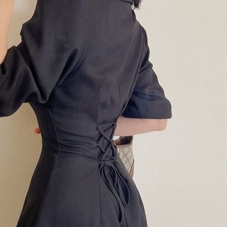 Đầm sơ mi siết eo